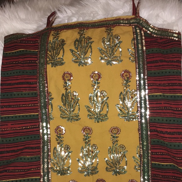 Beautiful tank top - Picture 2 of 3